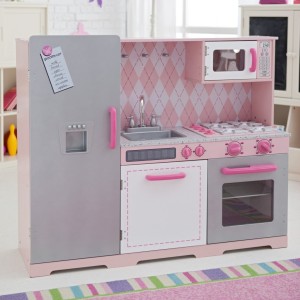 pretty-pink-argyle-kitchen-set-for-kids-by-kidkraft